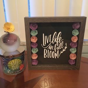 Live in Full Bloom Flower Shadowbox Sign Decor